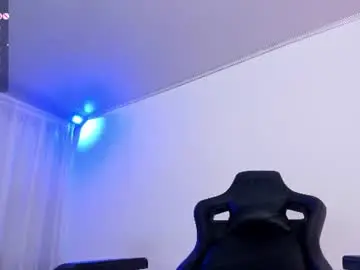 Chaturbate Sex Cam of emmax_x