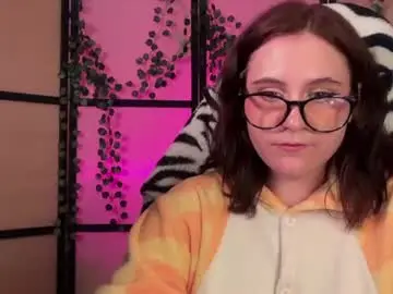 Chaturbate Best live sex cam show of diana_floweri