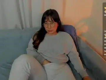 Chaturbate Live Sex Cam of ella_harry
