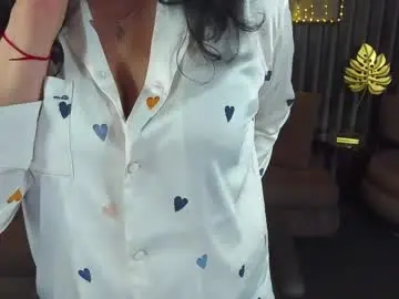 Chaturbate Watch Live Sex Cams of irissmoon1