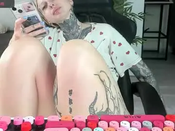 Chaturbate Watch Live Sex Cams of _feralberry__