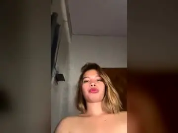 Chaturbate Watch Live Sex Cams of urcutiepiegirl