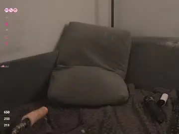 Chaturbate Live Sex Cam of jennyplaudis_