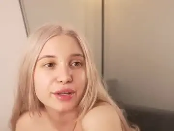 Chaturbate Watch Live Sex Cams of jennyplaudis_