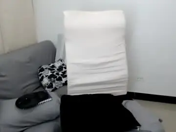 Chaturbate Live Porn of laura_pervert_