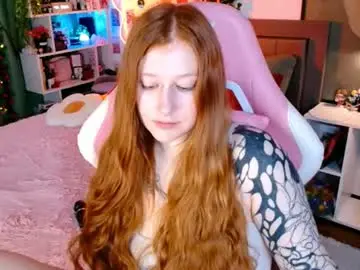 Chaturbate Live Sex Cam of ayla_hill