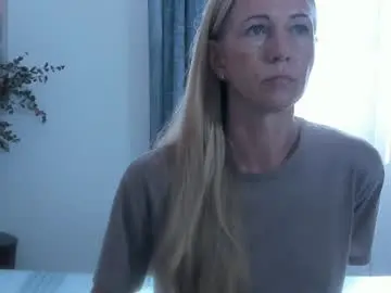 Chaturbate Live Sex Cam of hairy_mommy