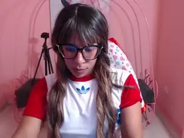 Chaturbate Sex Chat of ariavelvett_