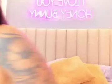 Chaturbate Best live sex cam show of leamonroe__