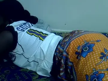 Chaturbate Live Sex Cam of lyn_anna