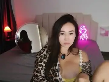 Chaturbate Live Sex Cam of asianqueen777ohmi