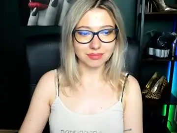 Chaturbate Live Porn of heidi_pleasure