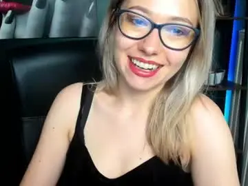 Chaturbate Best live sex cam show of heidi_pleasure