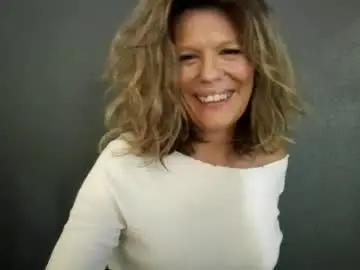 Chaturbate Adult Video Chat of haileys123