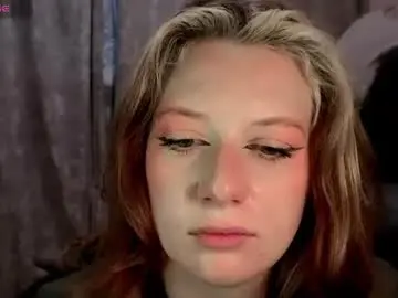 Chaturbate Sex Cam of earn_my_lily