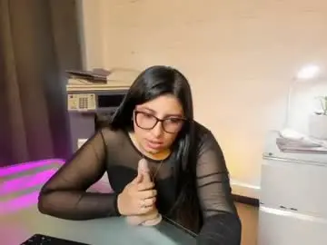 Chaturbate Live Sex Cam of sally_dvine