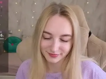 Chaturbate Nude Webcam of shy__polly