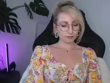 Chaturbate Sex Cam of cinderellamoon