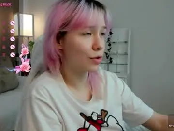 Chaturbate Watch Live Sex Cams of emilytrase