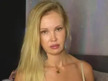 Chaturbate Watch Live Sex Cams of larine_morgan