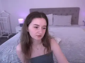 Chaturbate Live Sex Cam of cyrenaluxe