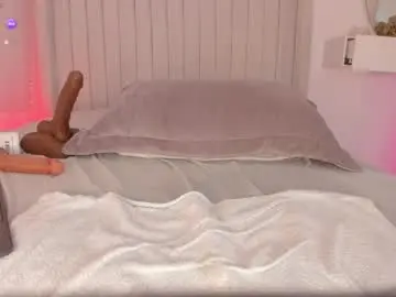 Chaturbate Live Sex Cam of shelynna_azzul
