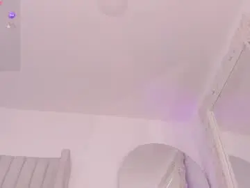 Chaturbate Live Sex Cam of shelynna_azzul