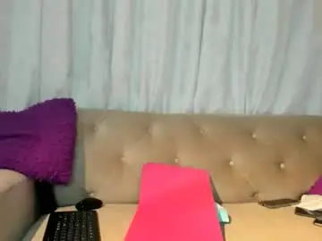 Chaturbate Live Sex Cam of natali___