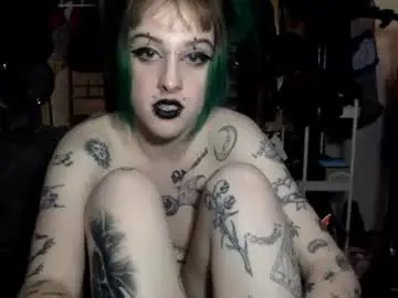 Chaturbate Free Live Porn of whoreonclubpenguin