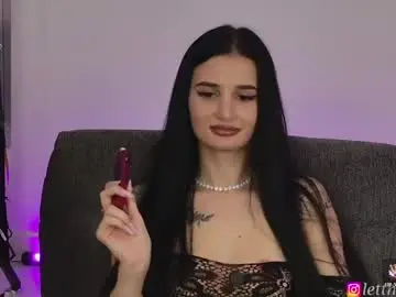 Chaturbate Live Sex Cam of sky011fall