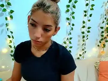 Chaturbate Sex Cam of petite_blossom4