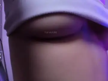 Chaturbate Free Porn Cam of honey_bitee