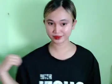 Chaturbate Free Live Porn of ursweet_athisa18