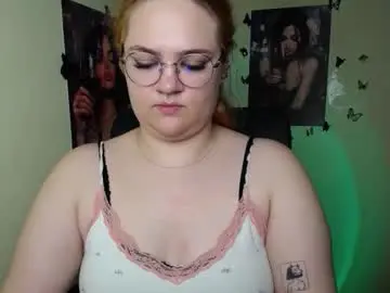 Chaturbate Nude Webcam of redhotqueen1