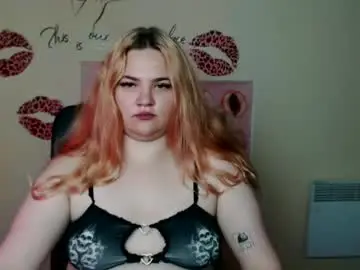 Chaturbate Sex Cam of redhotqueen1