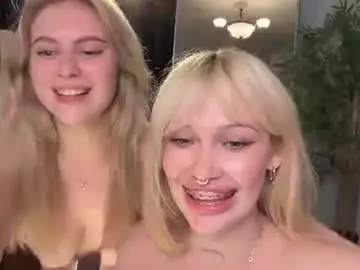 Chaturbate Adult Video Chat of golden_alinee