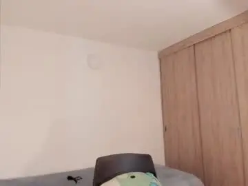 Chaturbate Live Sex Cam of kimm_khalifa