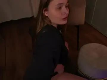 Chaturbate Sex Cam of lisa_schiele