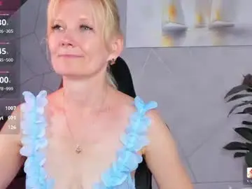 Chaturbate Watch Live Sex Cams of julie_lucasss
