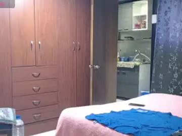 Chaturbate Watch Live Sex Cams of miia_big1boobs