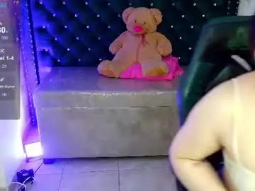 Chaturbate Nude Webcam of diamondfox_m