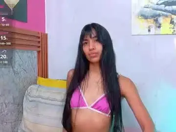Chaturbate Free Porn Cam of littlee_emilyy_