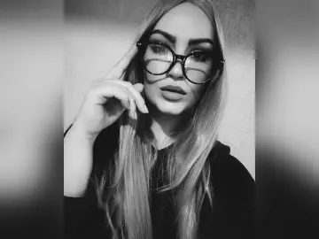 Imlive Live Sex Cam of SerafimaArt