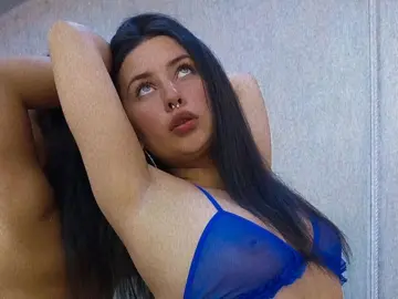 Imlive Free Live Porn of BonnieBloom_