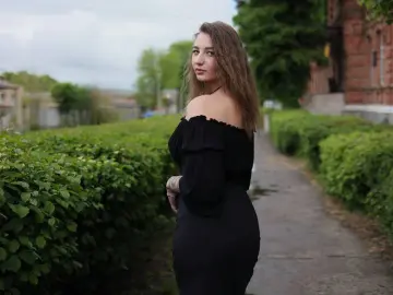 Imlive Sex Cam of LioraOne