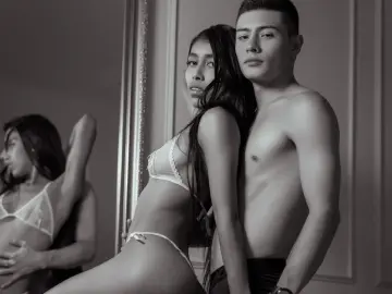 Imlive Free Porn Cam of HannaandApolo26