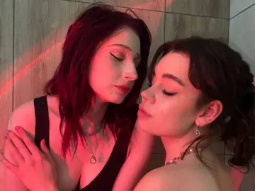 Livejasmin Free Porn Cam of LeonilaAndDahlia