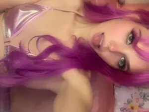 Myfreecams Nude Webcam of Stoned_Emmaxo