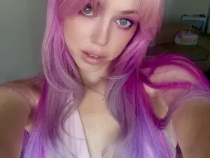 Myfreecams Watch Live Sex Cams of Stoned_Emmaxo