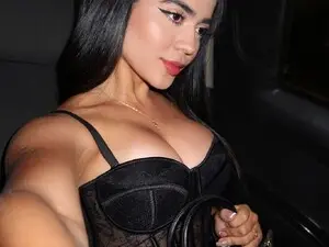 Myfreecams Nude Webcam of Linda_martin_